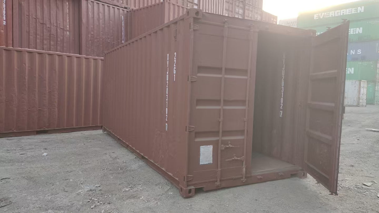 XYJU2031027 - 20' Used Container Re-furbished (BRAMPTON)