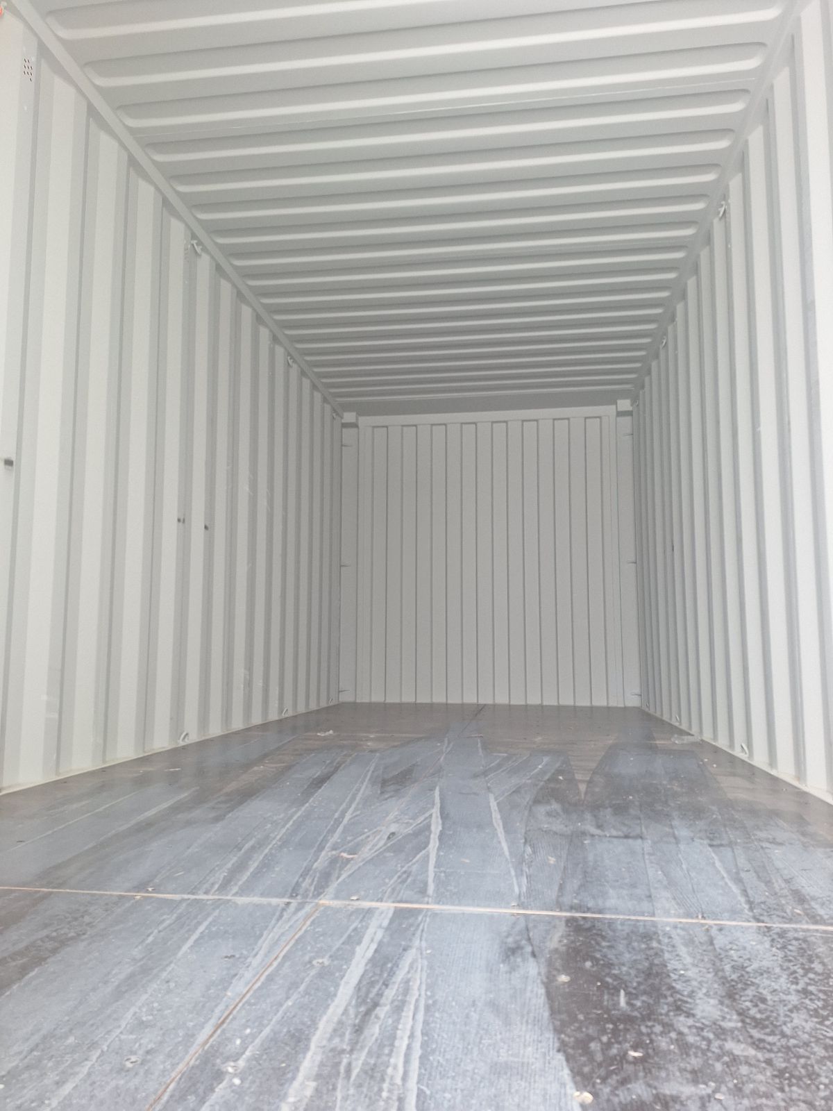 DDDU2056968 - 20' New/One-Trip Shipping Container