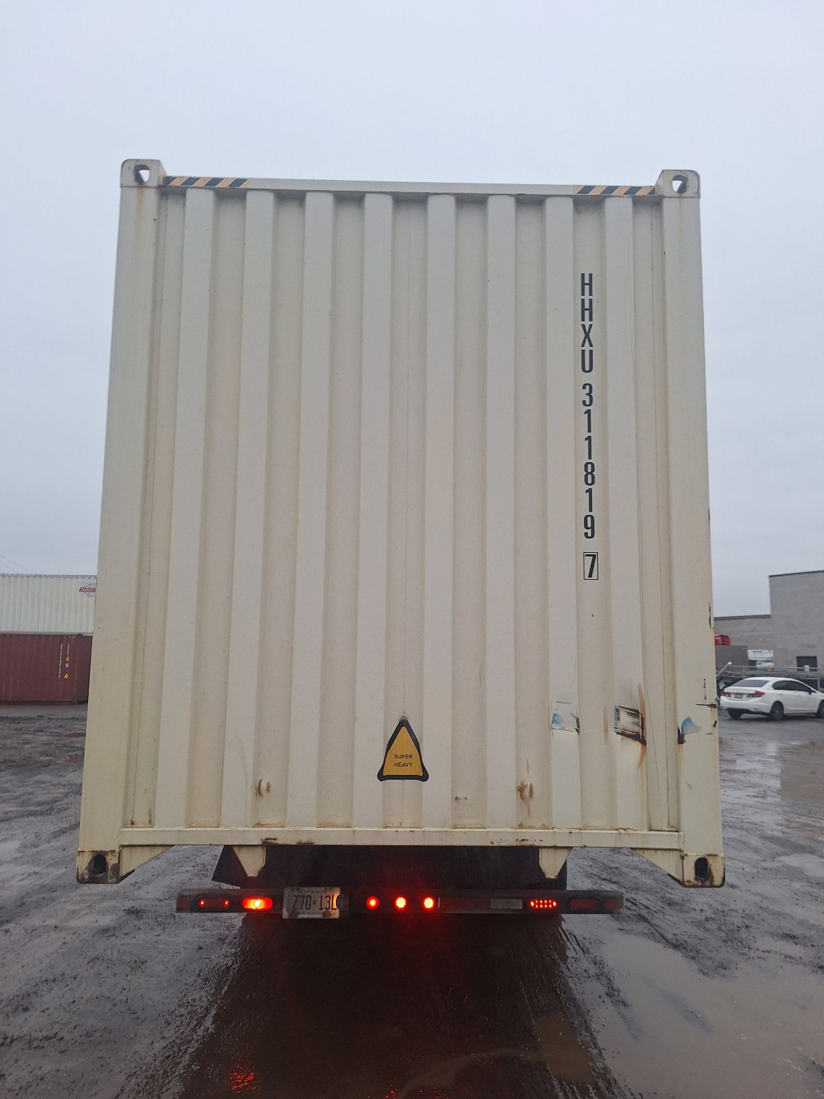 HHXU3118197 - 40' High Cube Nearly New/One-Trip