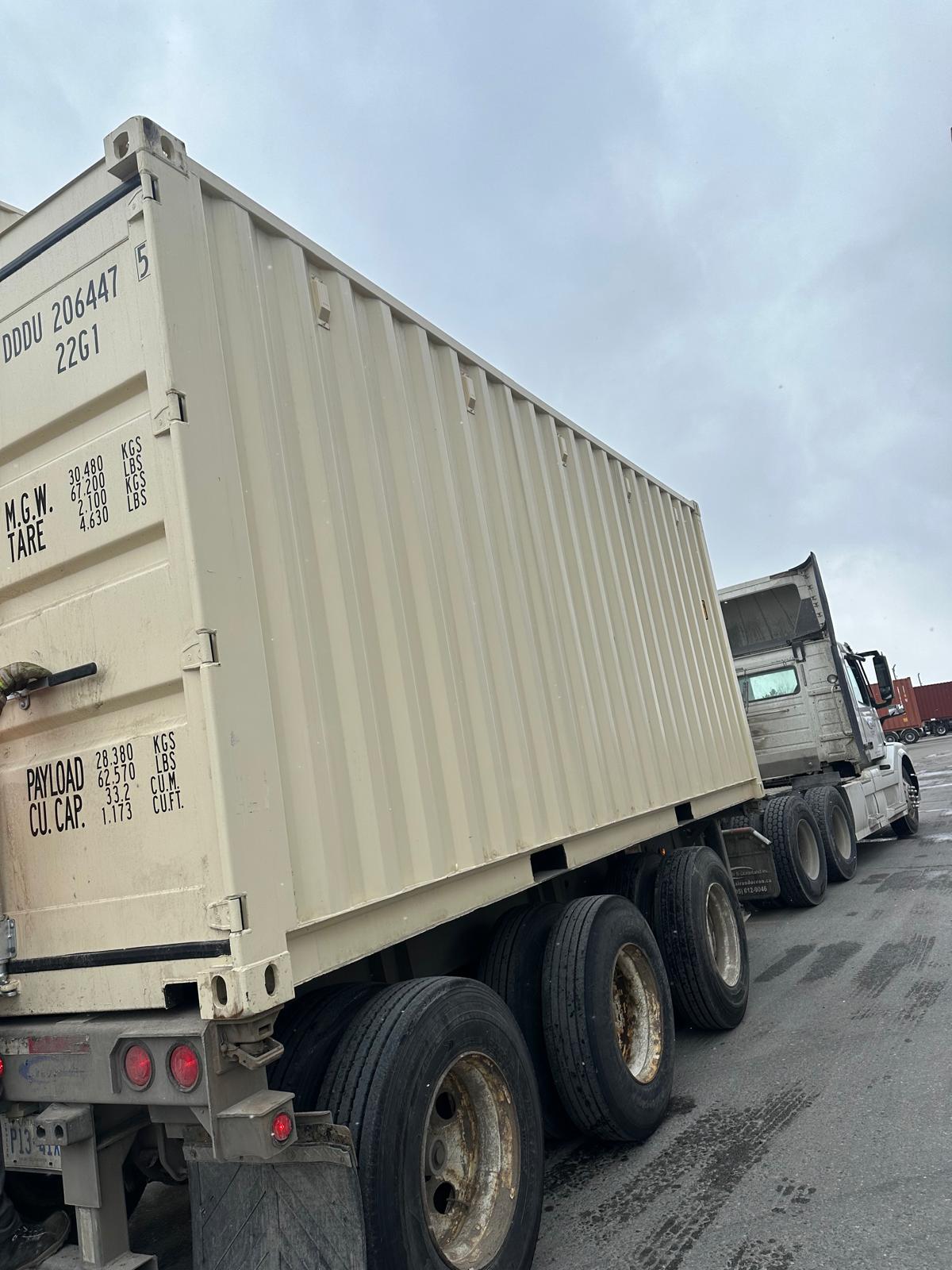 DDDU2064475 - 20' New/One-Trip Shipping Container