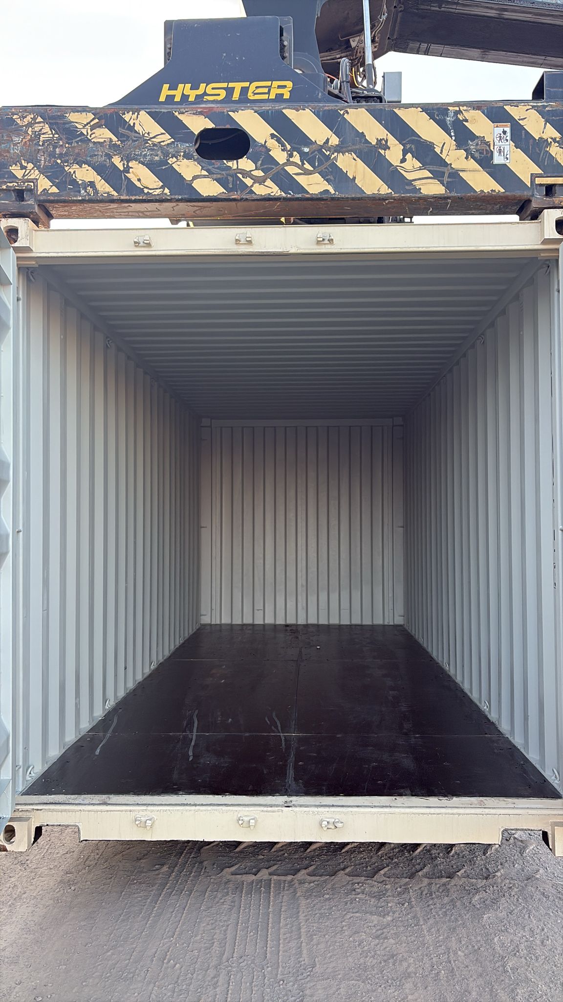 HPXU1003153- 20' New/One-Trip Shipping Container (QC)