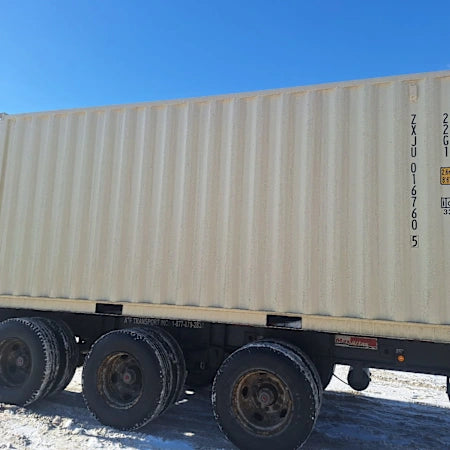 ZXJU0167605 - 20' New/One-Trip Shipping Container