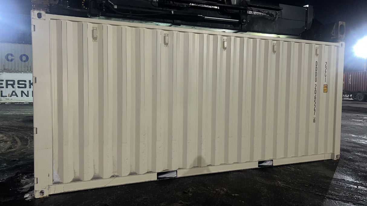 DDDU2065276 - 20' New/One-Trip Shipping Container