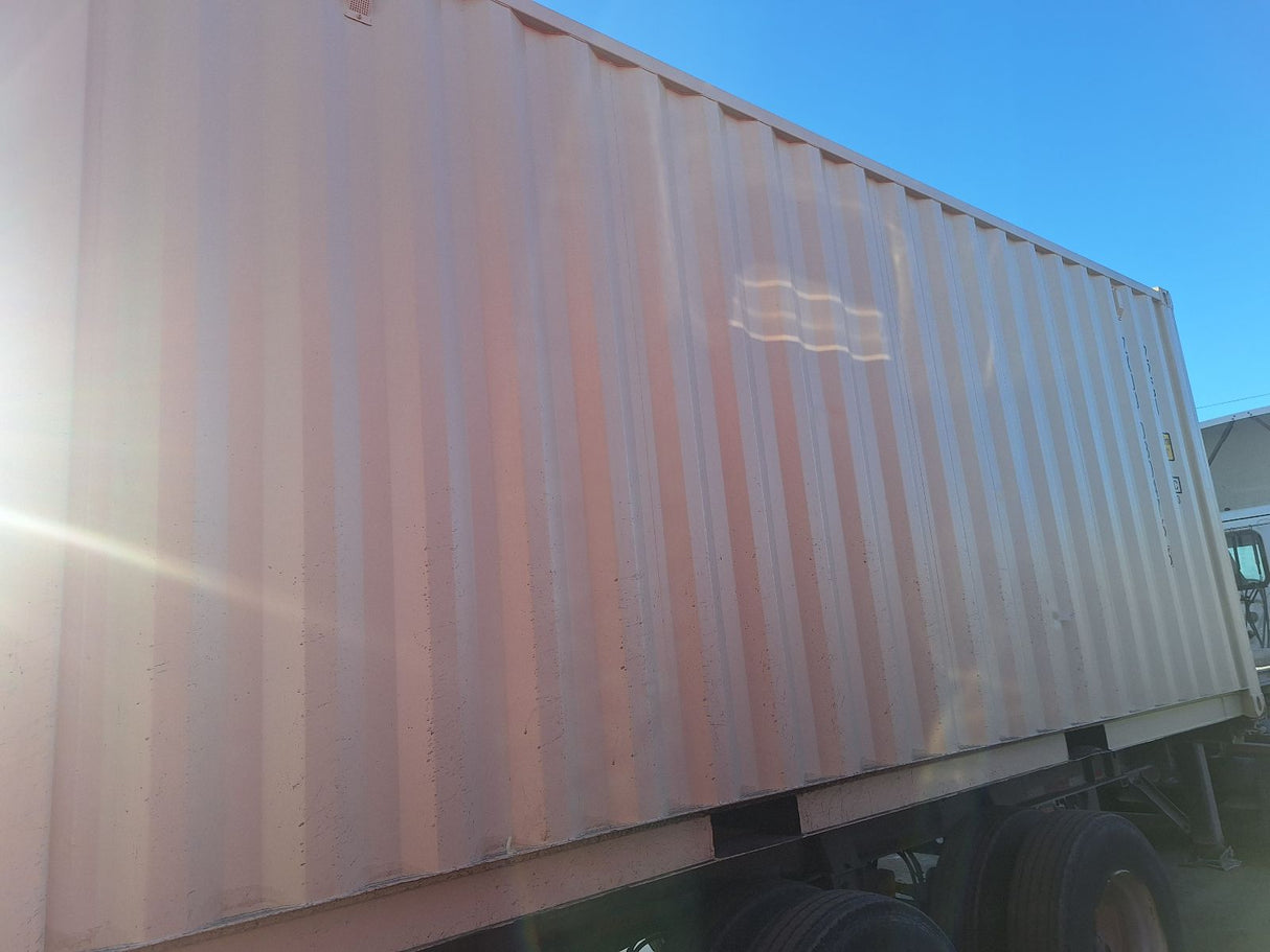 ZXJU0804766 - 20' New/One-Trip Shipping Container