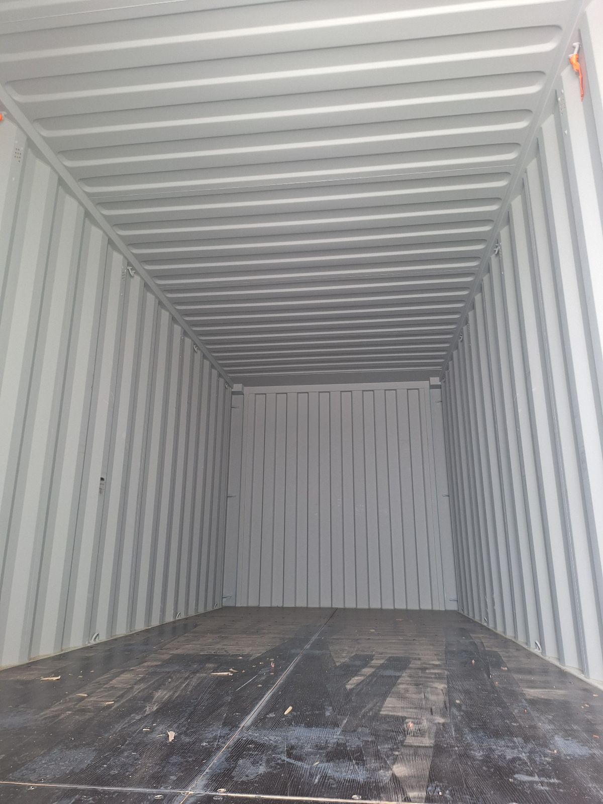 DDDU2056947 - 20' New/One-Trip Shipping Container