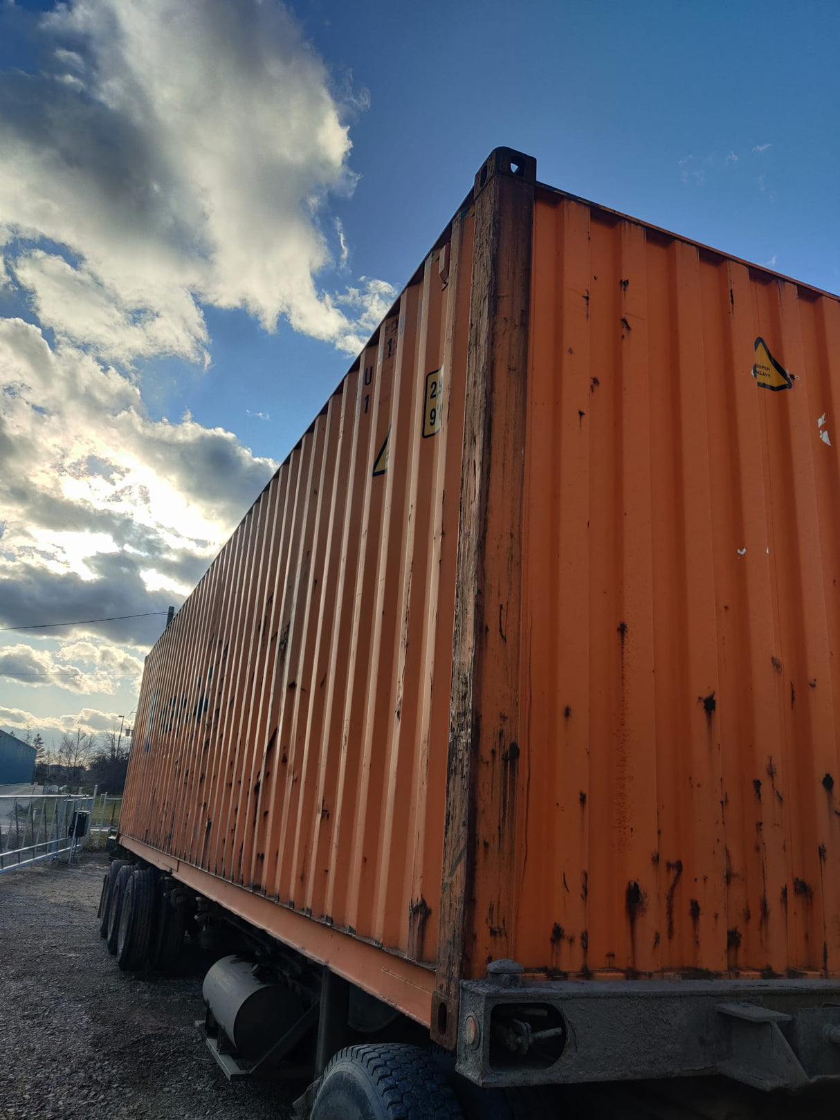 HLXU6514591 - 40' High Cube Used Shipping Container