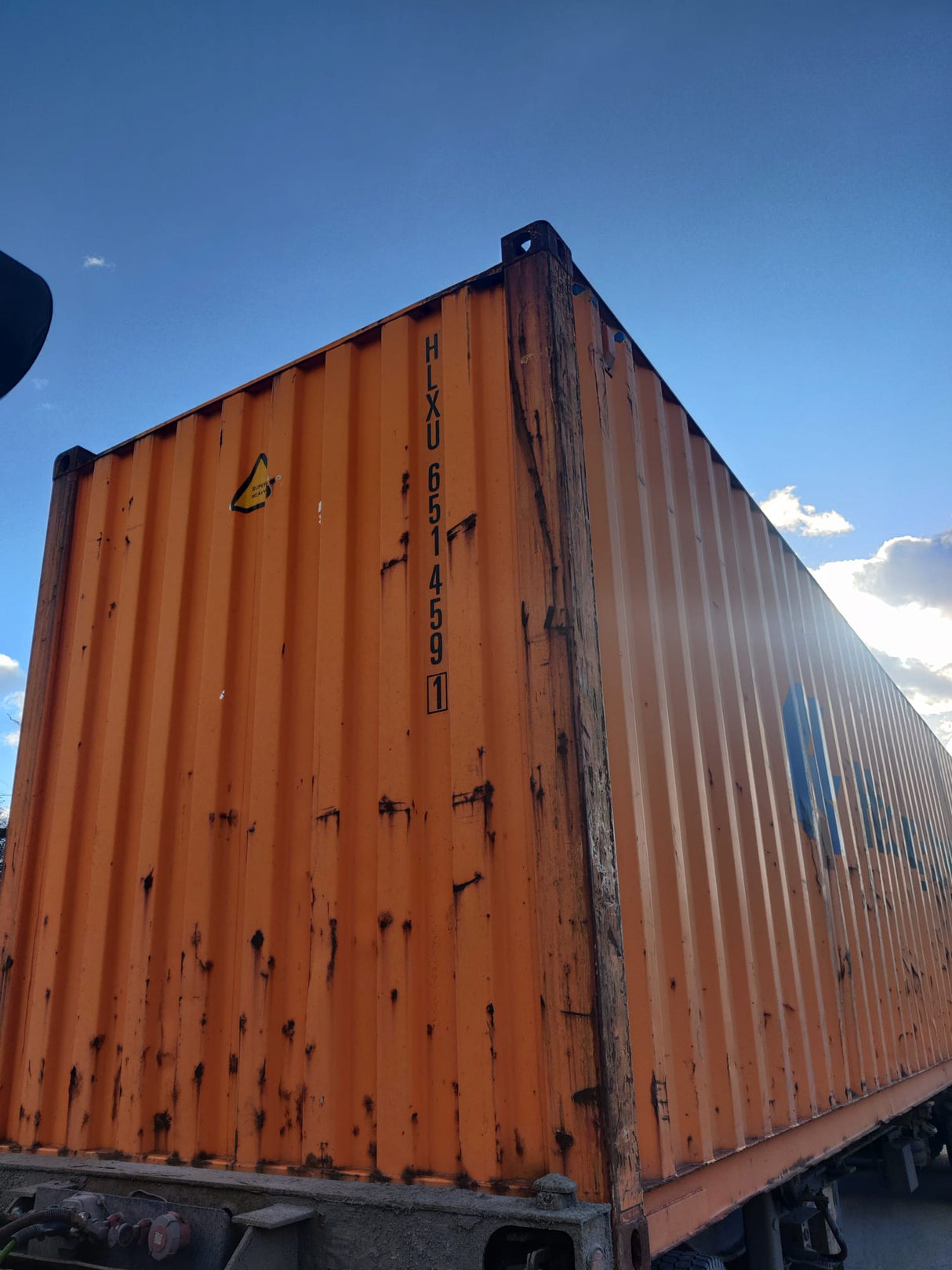 HLXU6514591 - 40' High Cube Used Shipping Container