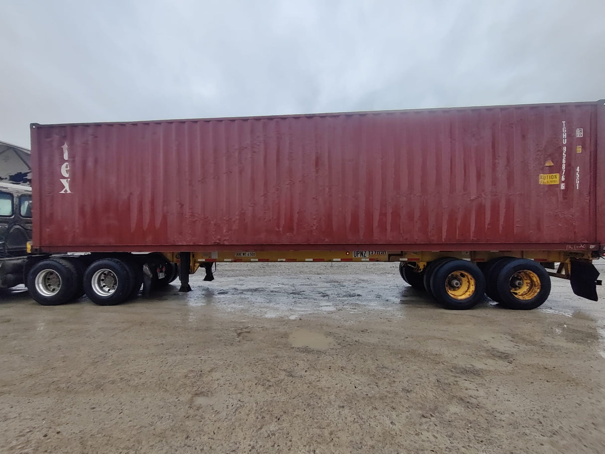 TGHU9568766 - 40' High Cube Used Container (BUR)