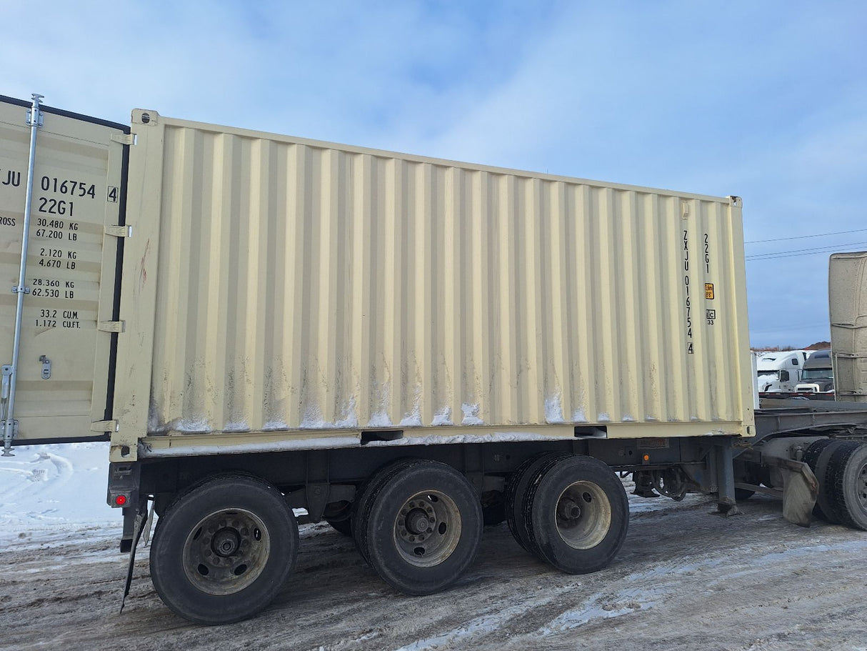 ZXJU0167544 - 20' New/One-Trip Shipping Container