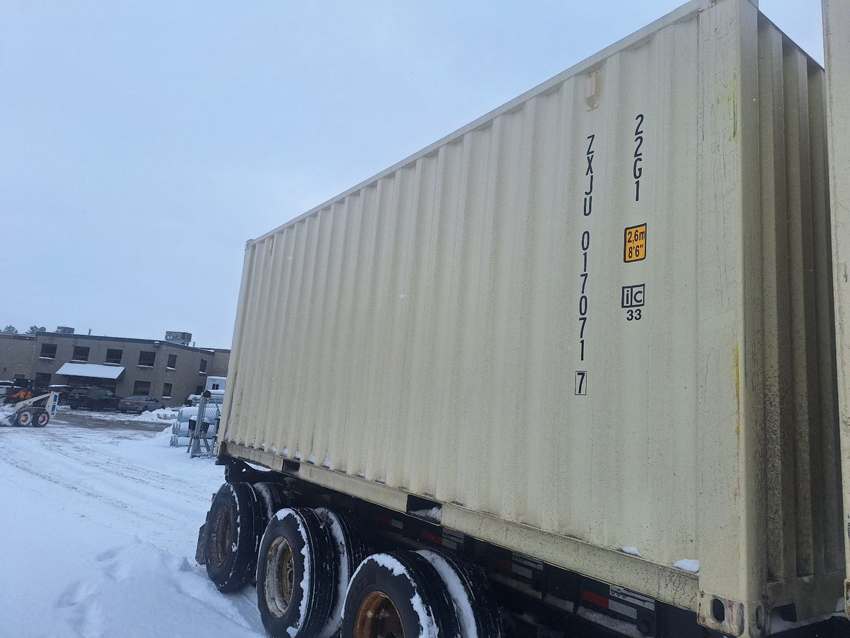 ZXJU0170717 - 20' New/One-Trip Shipping Container