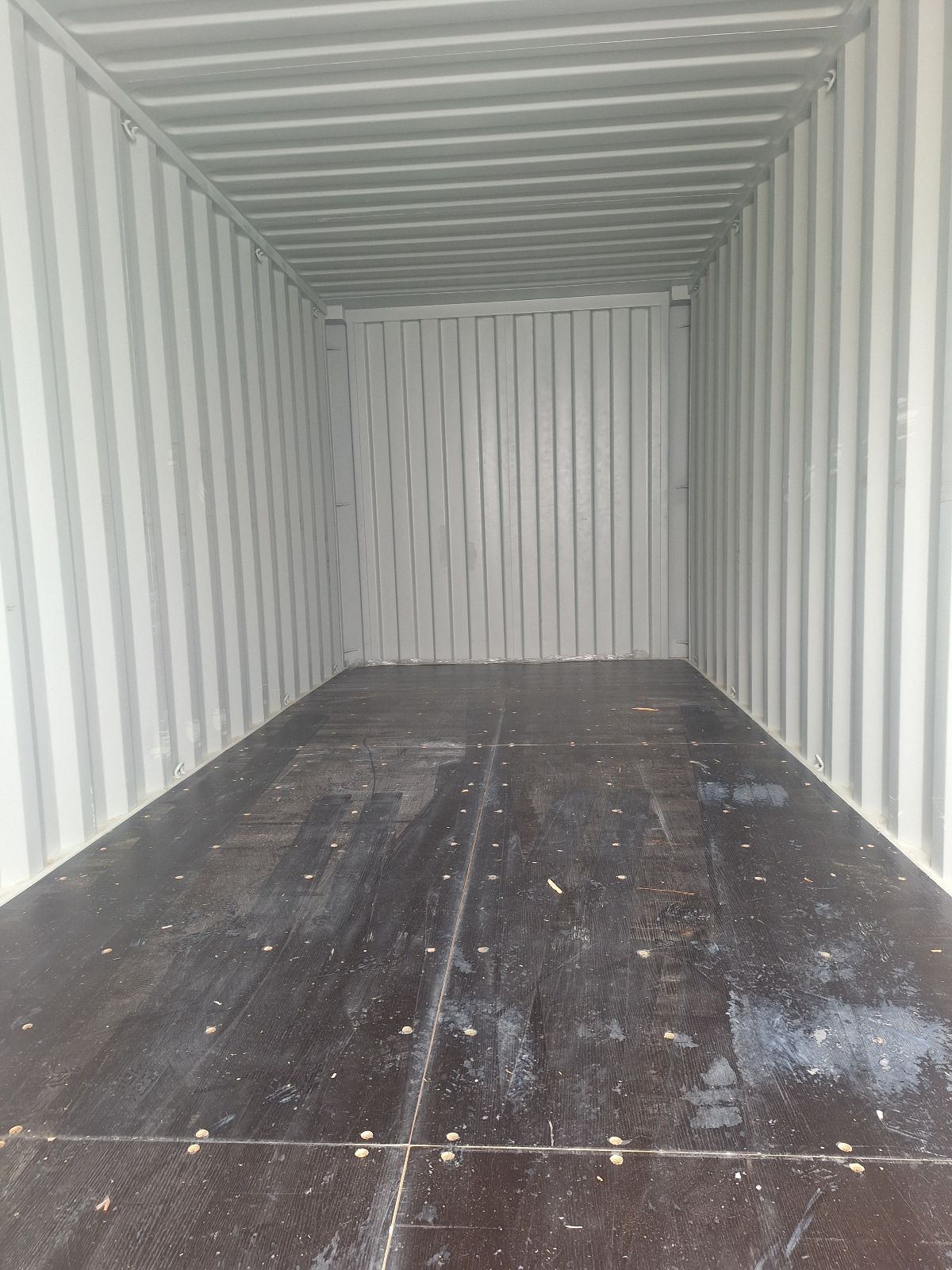 ZXJU0170738 - 20' New/One-Trip Shipping Container