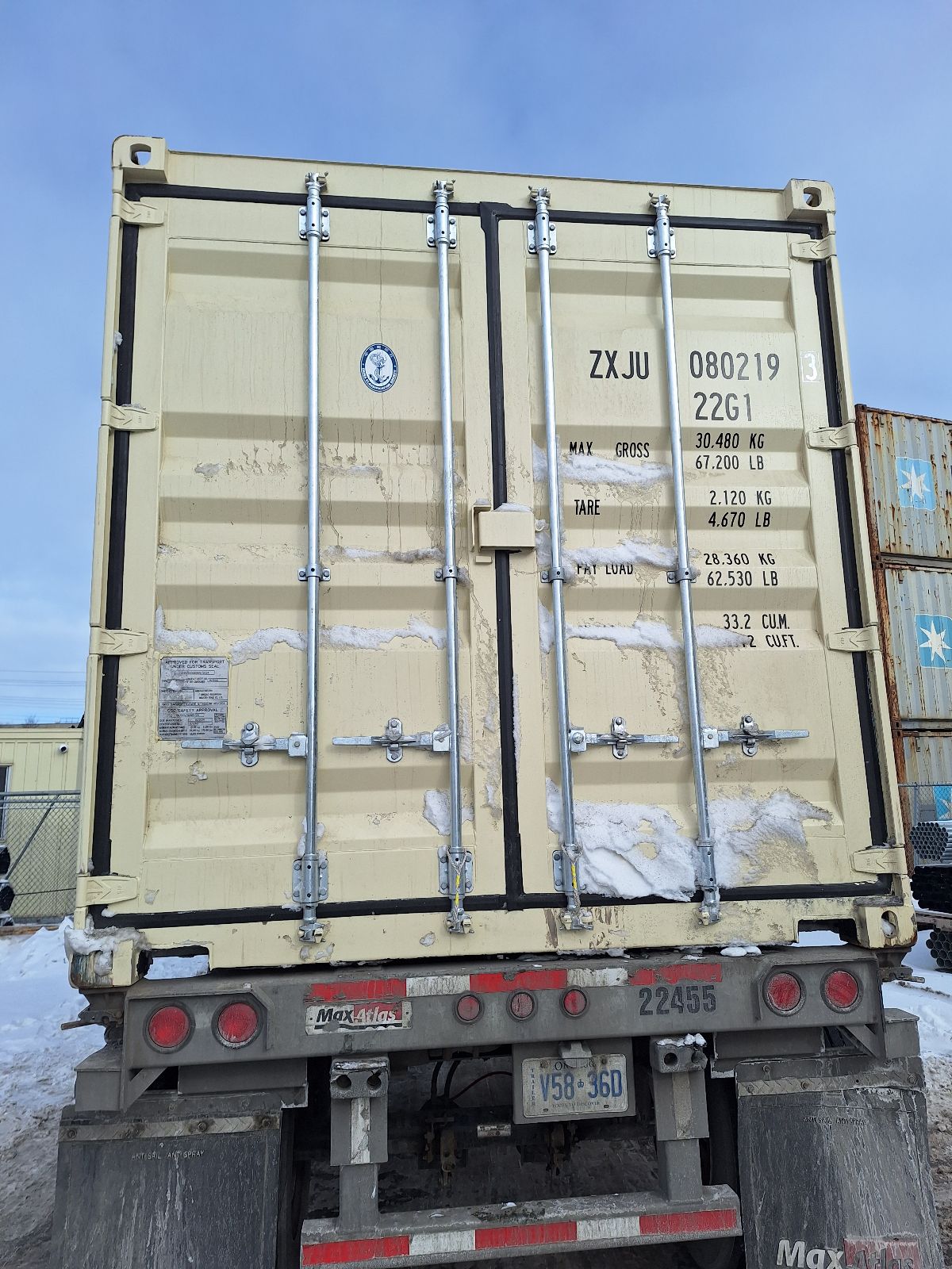 ZXJU0802193 - 20' New/One-Trip Shipping Container