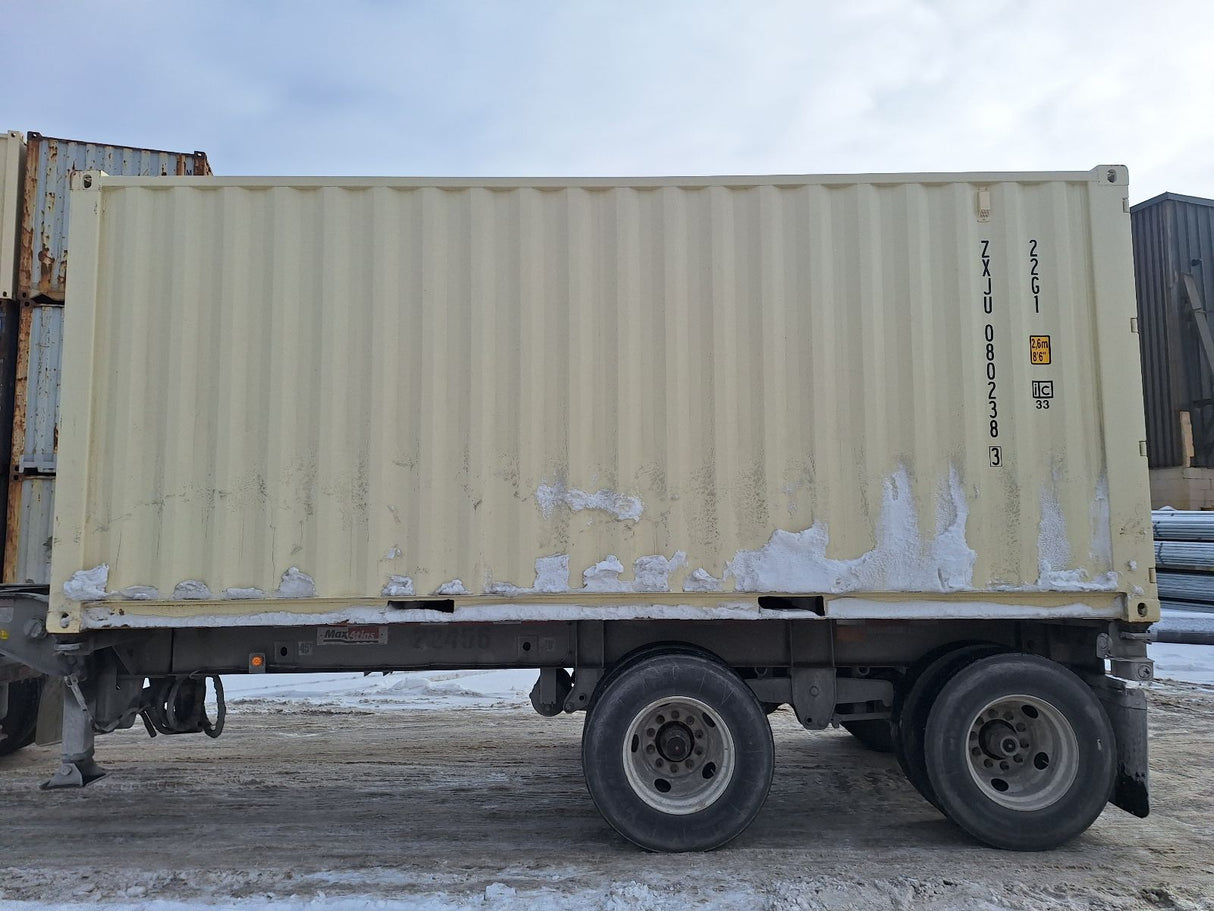 ZXJU0802383 - 20' New/One-Trip Shipping Container