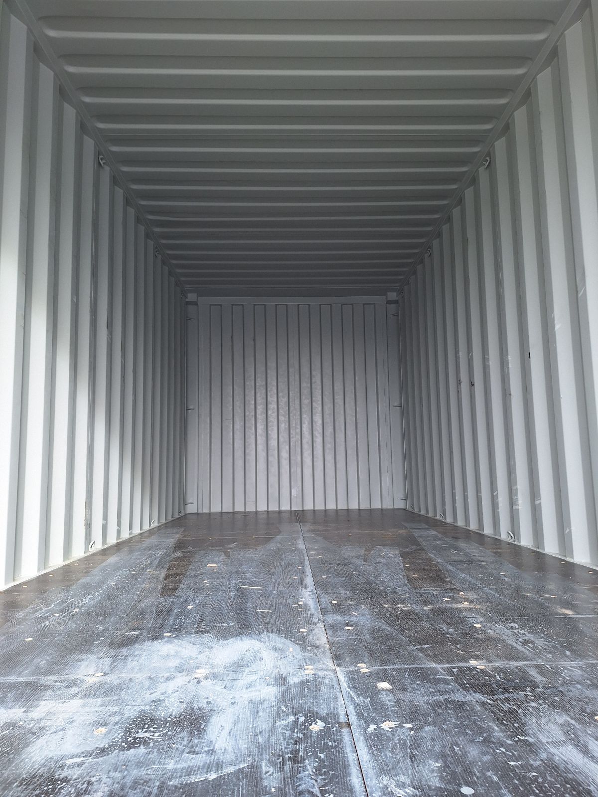 ZXJU0802784 - 20' New/One-Trip Shipping Container
