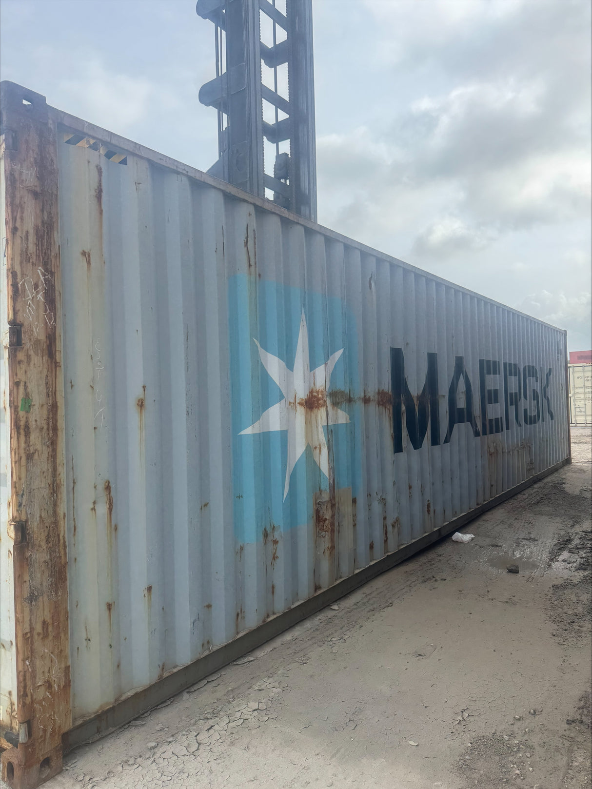 MRKU2291594 - 40' High Cube Used Shipping Container